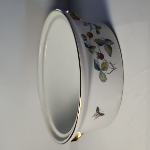 Royal worcester strawberry fair patterns  no lid - Picture 1 of 8